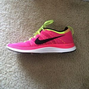 Nike lunar glide flyknit shoes
