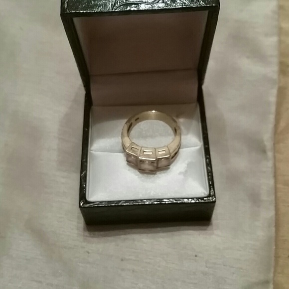 Ring - Picture 2 of 3
