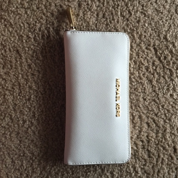 Mk wallet and purse NOT FOR SALE! Trading