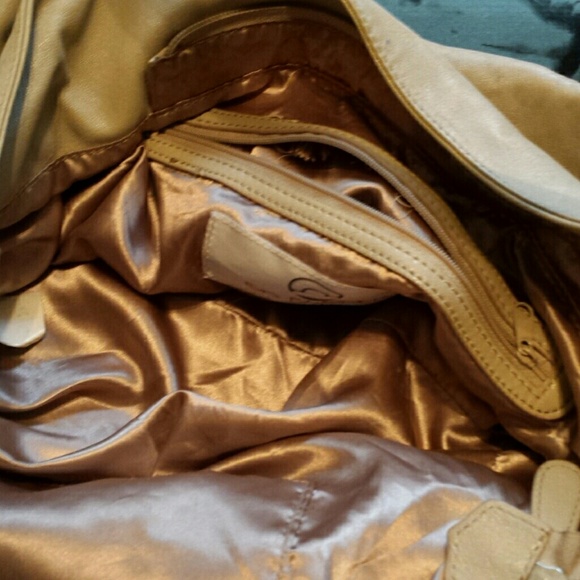 Handbag - Picture 3 of 4