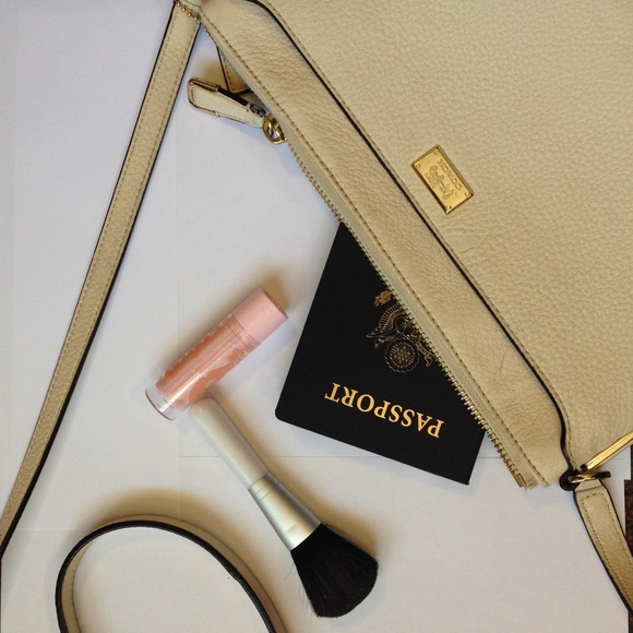 π·πΊβ’ host pick & pm share | coach purse β’ - Picture 2 of 4