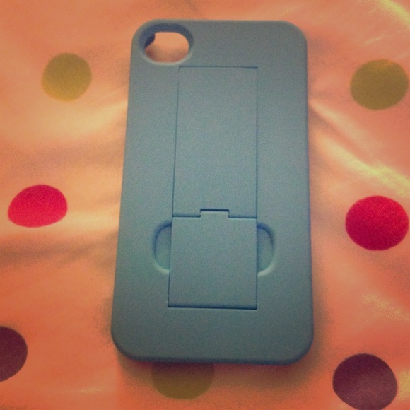 iPhone 4/4s case with a stand