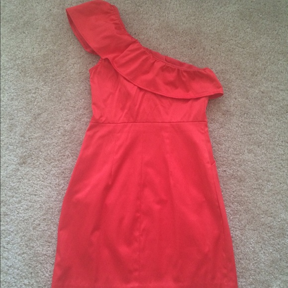 🎉Sale🎉. Orange one shoulder dress - Picture 2 of 3