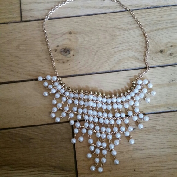 Forever 21 pearl necklace