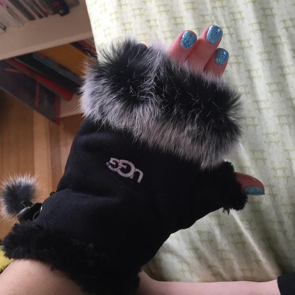 Ugg gloves