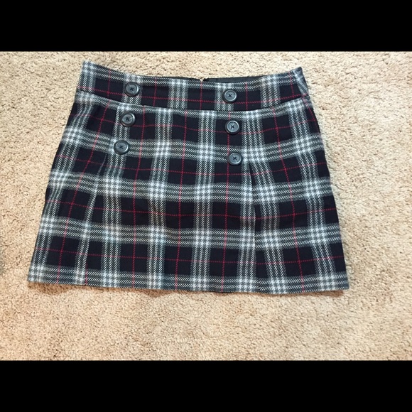 Black red stripped skirt