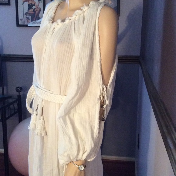 fREE PEOPLE WHITE DRESS gifted - Picture 3 of 4