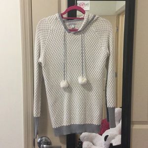 White and gray sweater hoodie