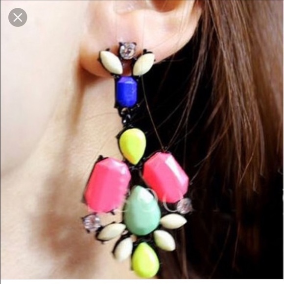 💜4 for $12💜🌟host pick🌟Multi colored earrings - Picture 2 of 5