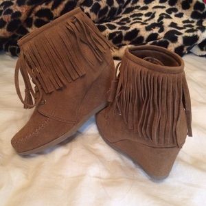 Tassel wedge booties