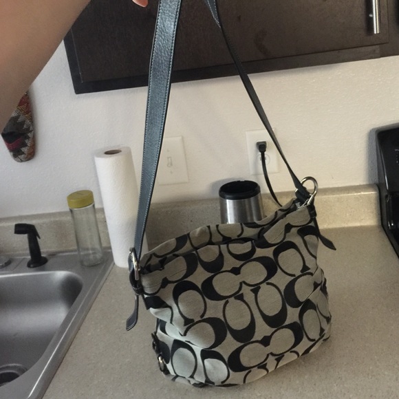 Coach handbag - Picture 2 of 2