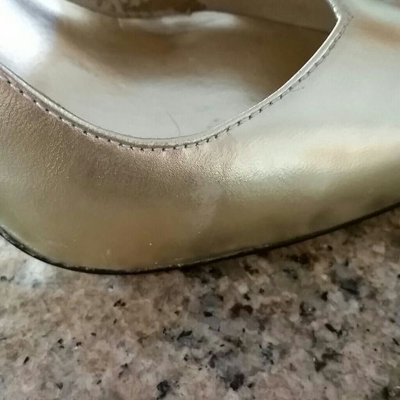 Gold MK Heels - Picture 3 of 4