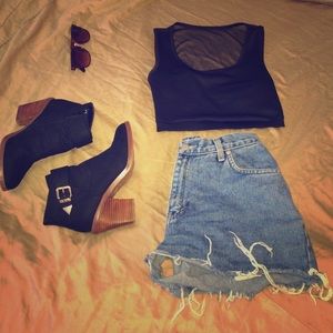 Super cute Black suede 3" ankle booties