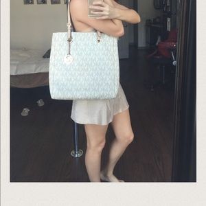 Michael kors 100%authentic handbag