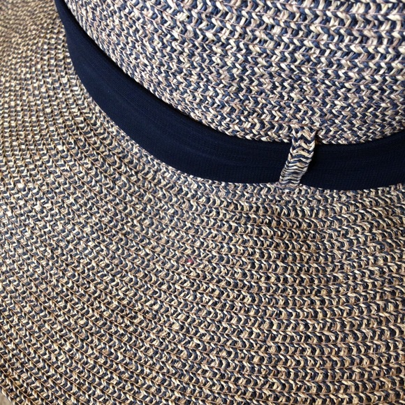 Cute Spring Hat - Picture 2 of 4