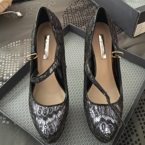 Halston shoes for bridee810 do not buy