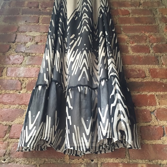 Flowy Express Long Skirt - Picture 3 of 3