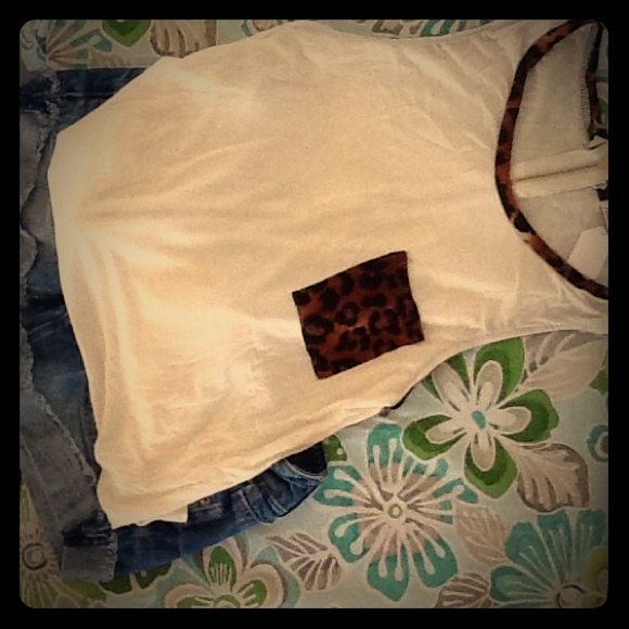 Leopard pocket with gold zipper back tank top