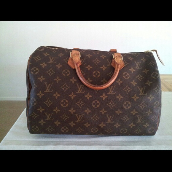 Louis Vuitton Handbags - 100% Authentic LOUIS VUITTON SPEEDY 35