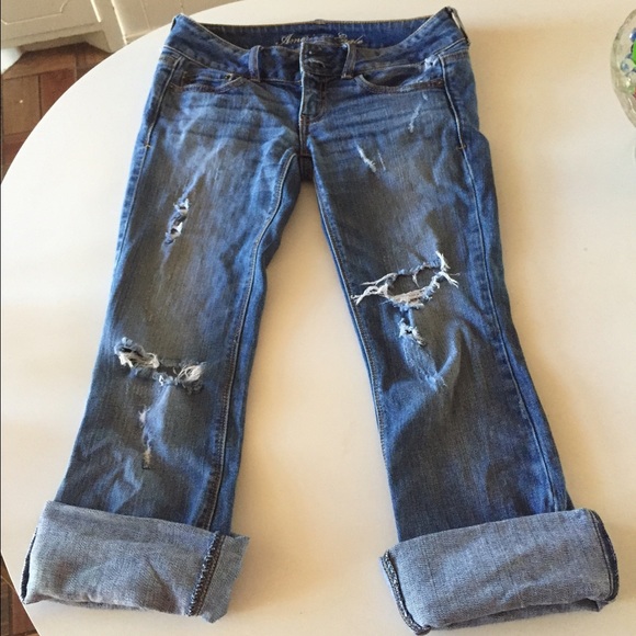 American eagle artist jeans. Worn a few times.