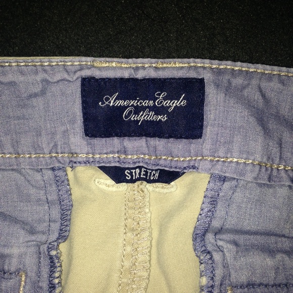 AEO Khaki Shorts - Picture 3 of 4