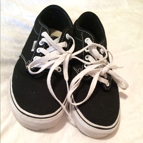black and white women size 8 vans!