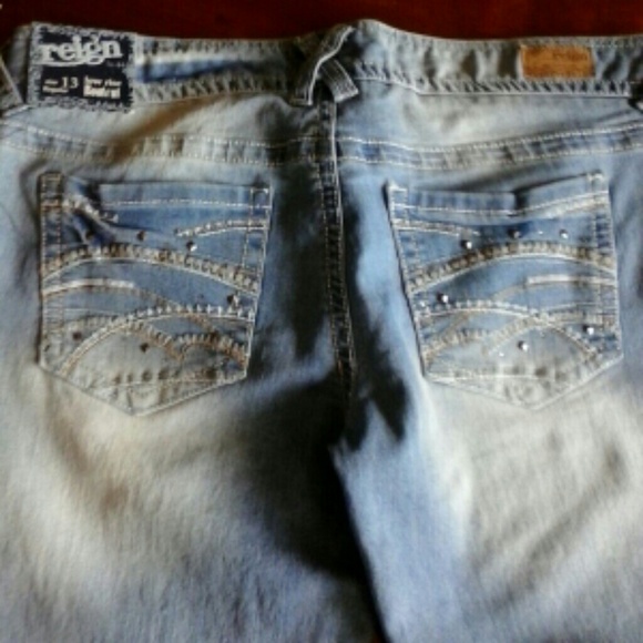 Reign Jeans - Picture 3 of 4