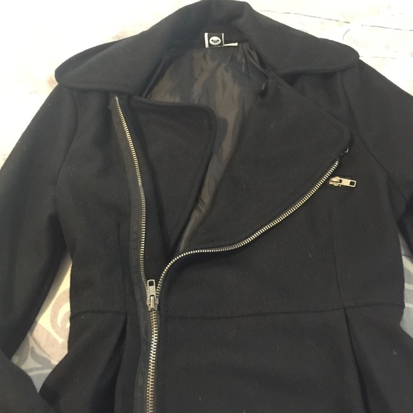 Coat - Picture 2 of 2