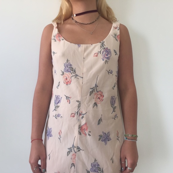 Vintage flowery dress 💗