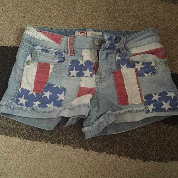 Lei American flag Jean shorts