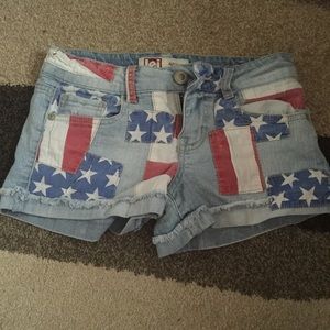 Lei American flag Jean shorts