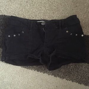 No Boundries black shorts size 1