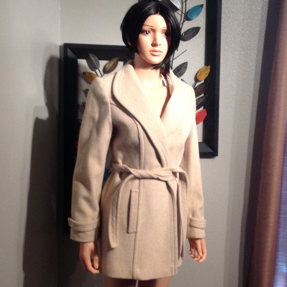 Wool Coat Medium size w Belt