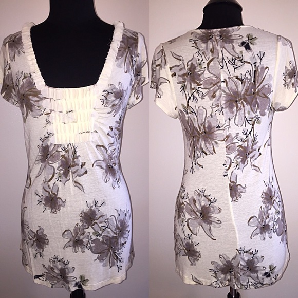 NWOT We❤️Vera from Anthro - cap sleeve floral top - Picture 1 of 4