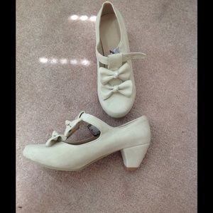 Cute beige Mary Jane heels