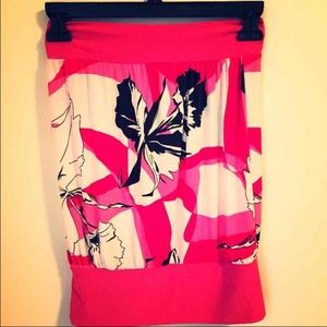 Medium strapless tank