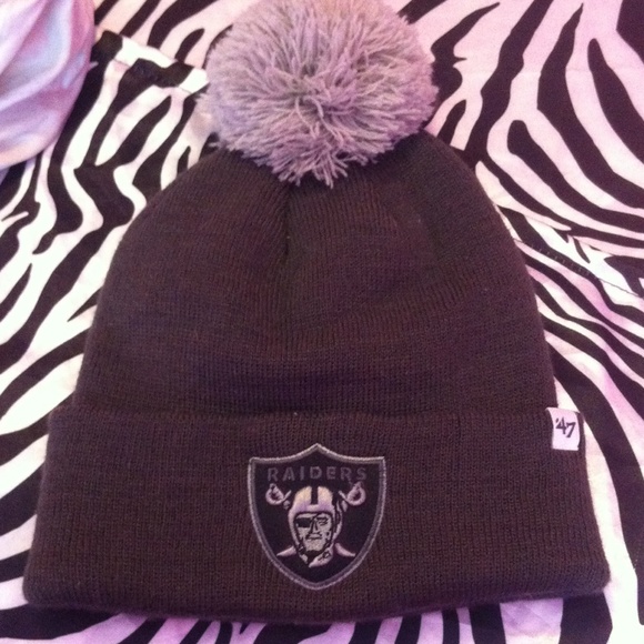 Raider beanie
