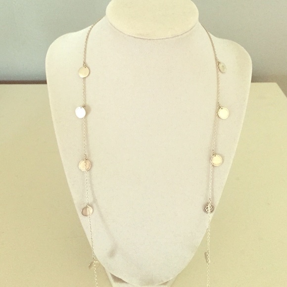 Delicate Stella & Dot silver plated disc necklace!