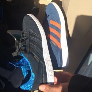 Adidas busenitz