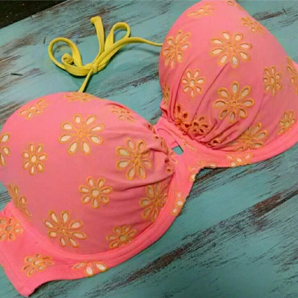 Victoria's Secret Other - *SOLD* 38D Victoria's Secret Swim Bikini top coral