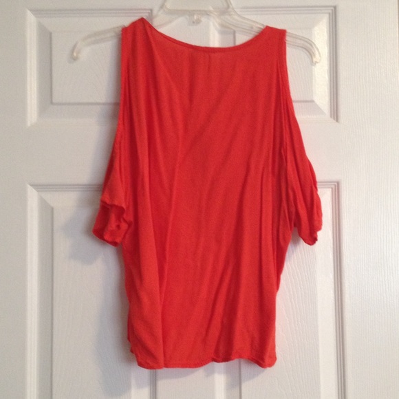 Orange cold shoulder crop top - Picture 2 of 3