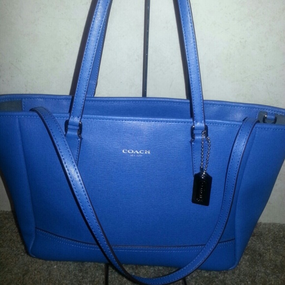 Coach east/west City Tote