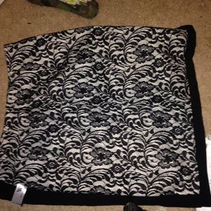 Black lace skirt 16p