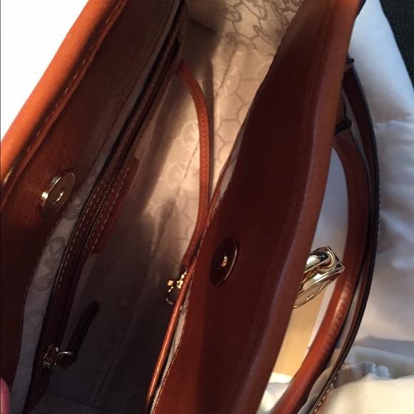 Michael Kors Hamilton - Picture 4 of 4