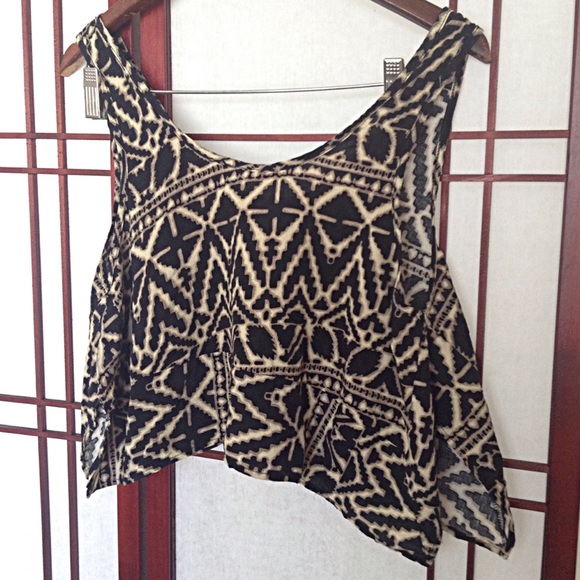 ✨BoHo Aztec Pattern Crop Top Tank - Picture 2 of 4