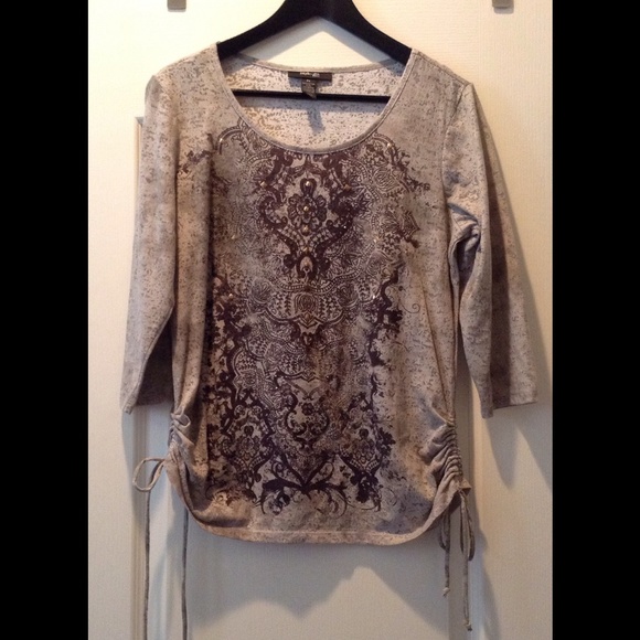 Like new, light grey burnout shirt! - Picture 1 of 3