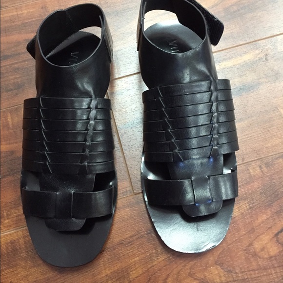 Vince leather sandal brand new size 6.5