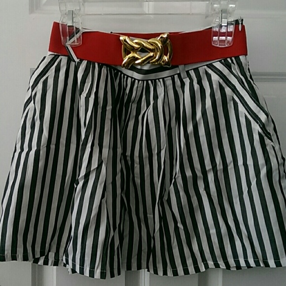 Forever 21 nautical skirt