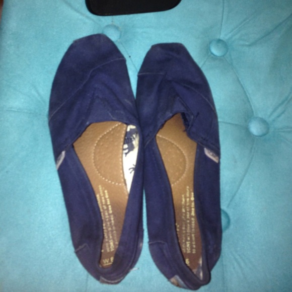 blue toms