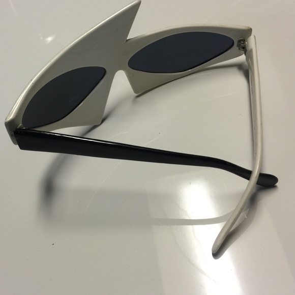 Sunglasses - Picture 3 of 3